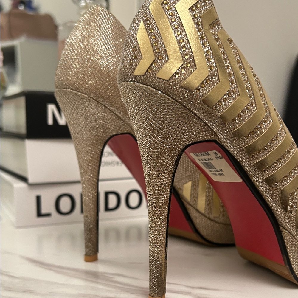 Anne Michelle Gold and Silver Chevron Heels